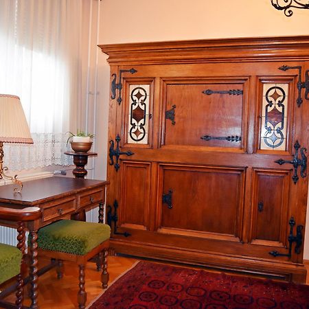 Belvarosi Classic Apartman 85 Square Meters 松博特海伊 外观 照片