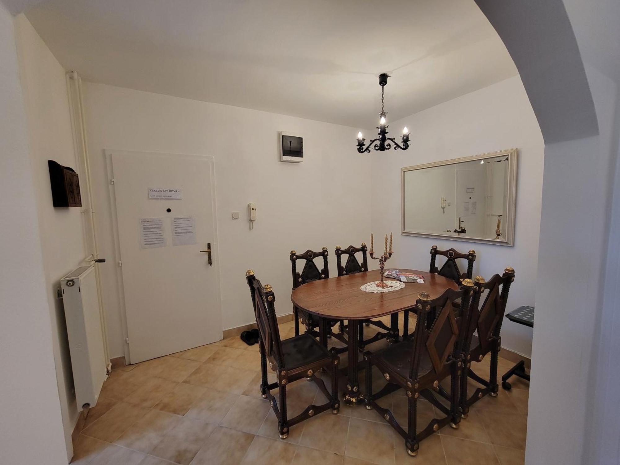 Belvarosi Classic Apartman 85 Square Meters 松博特海伊 外观 照片